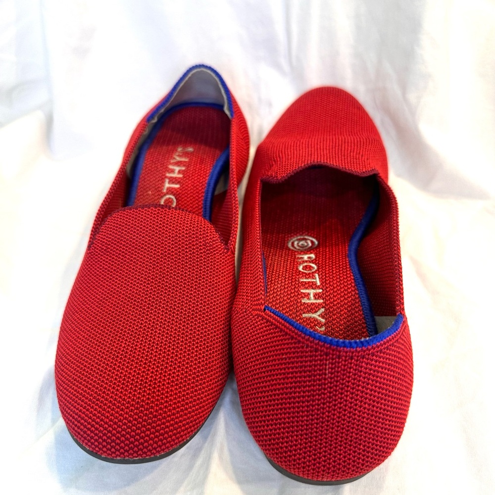 Woven Red Rothy’s Loafer in size 8